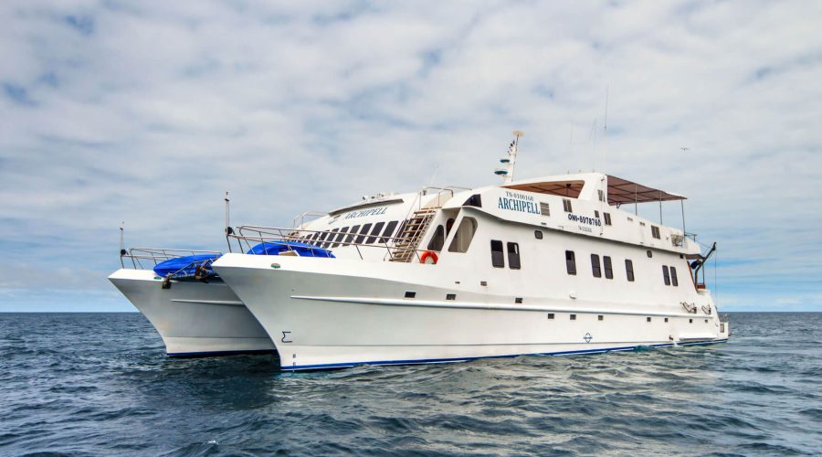 Archipel-I-Galapagos-Catamaran-1.jpg