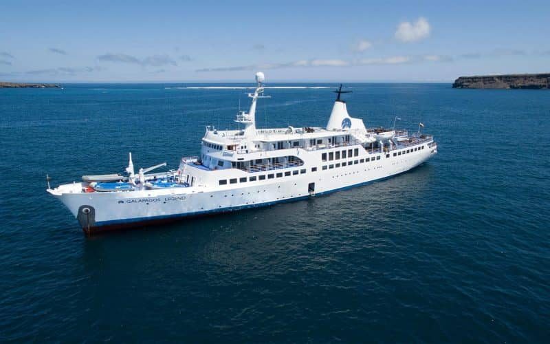 legend-galapagos-ship-cruise.jpg
